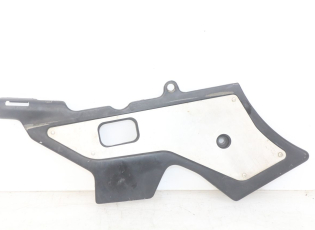 CACHE CHASSIS LATERAL DROIT