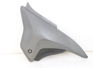 CACHE SOUS SELLE DROIT