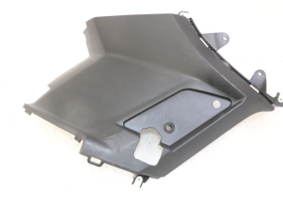 CACHE SOUS SELLE GAUCHE