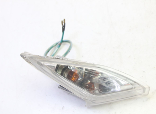 CLIGNOTANT AVANT DROIT