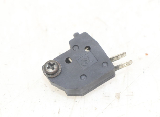 CONTACTEUR FEU STOP DROIT