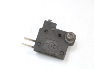 CONTACTEUR FEU STOP DROIT