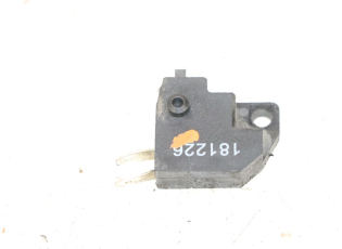 CONTACTEUR FEU STOP DROIT