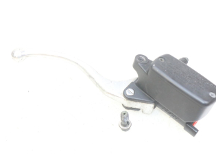 MAITRE CYLINDRE AVANT