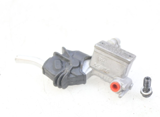 MAITRE CYLINDRE AVANT