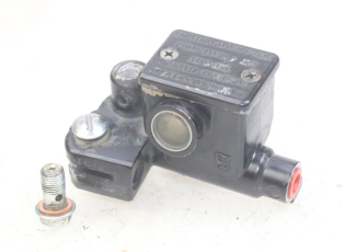 MAITRE CYLINDRE AVANT