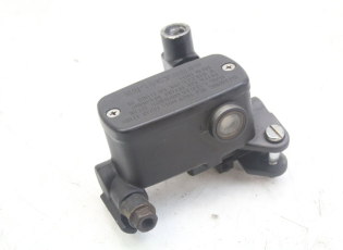 MAITRE CYLINDRE FREIN ARRIERE