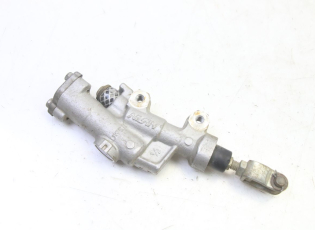 MAITRE CYLINDRE FREIN ARRIERE