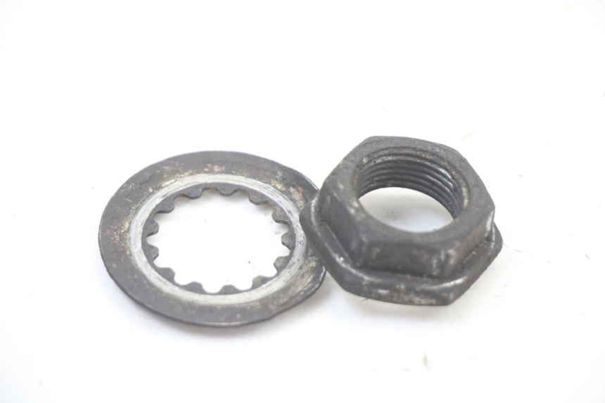 photo de ÉCROU PIGNON SORTIE BOÎTE VITESSES KAWASAKI ZR7 ZR-7 S 750 (1999 - 2004) - Vue principale