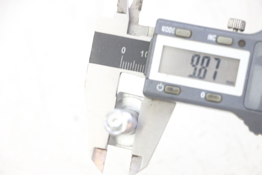 photo de ÉCROU TÉ FOURCHE SUZUKI GS GSE 500 (2001 - 2003) - Zoom état d’usage