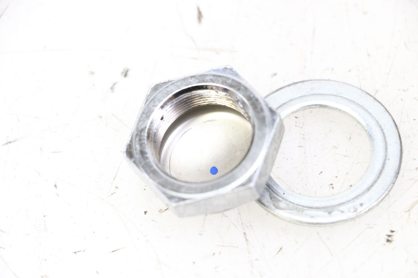 photo de ÉCROU TÉ FOURCHE SUZUKI GSR 750 (2011 - 2017) - Zoom état d’usage