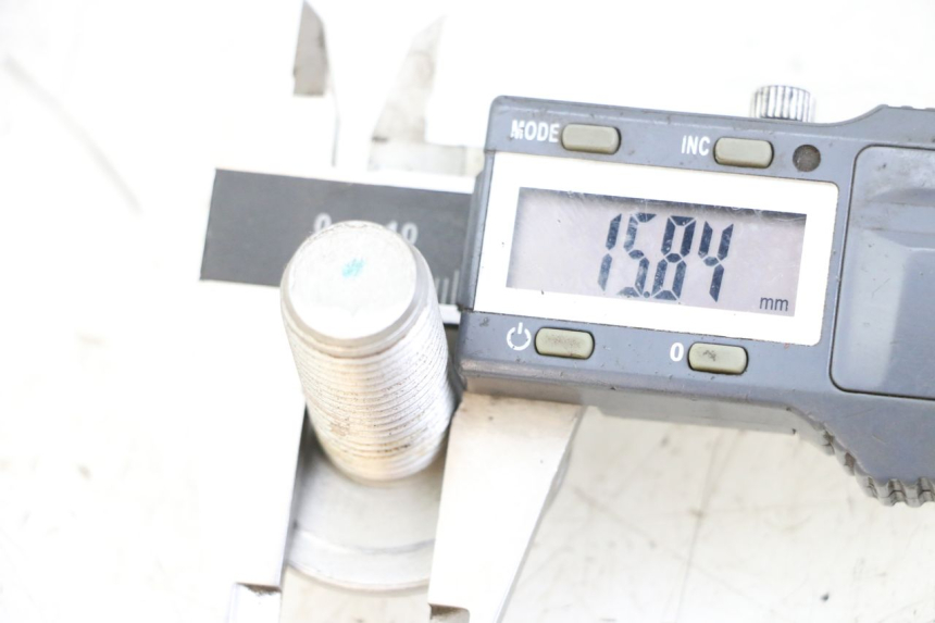 photo de ÉCROU TÉ FOURCHE HUSQVARNA SVARTPILEN 401 (2018 - 2023) - Détail de la pièce