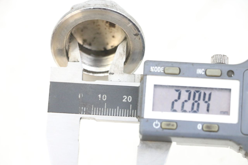 photo de ÉCROU TÉ FOURCHE HONDA NTV DEAUVILLE 650 (1998 - 2001) - Détail de la pièce