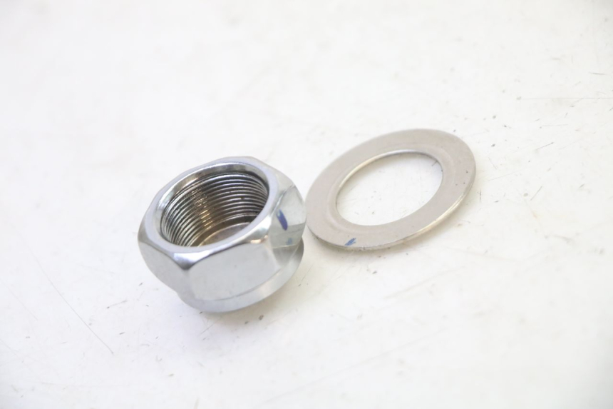 photo de ÉCROU TÉ FOURCHE APOLLO RFZ 125 - Autre angle de vue