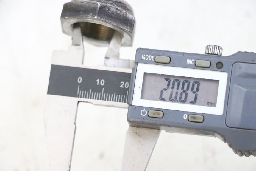 photo de ÉCROU TÉ FOURCHE SUZUKI GSX F GSXF 650 (2007 - 2015) - Détail de la pièce