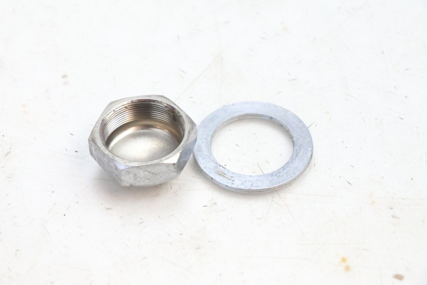 photo de ÉCROU TÉ FOURCHE YAMAHA TDM ABS 900 (2002 - 2014) - Zoom état d’usage