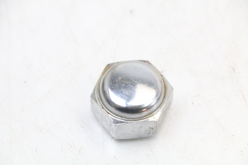 photo de ÉCROU TÉ FOURCHE YAMAHA XJS DIVERSION 600 (1997 - 1999) - Détail de la pièce