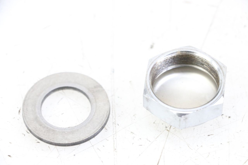 photo de ÉCROU TÉ FOURCHE YAMAHA FZ1 FAZER 1000 (2007 - 2009) - Zoom état d’usage