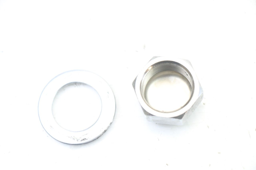 photo de ÉCROU TÉ FOURCHE YAMAHA XJ6 600 (2008 - 2016) - Zoom état d’usage