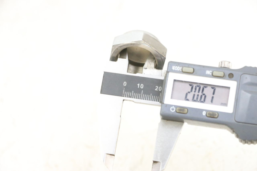 photo de ÉCROU TÉ FOURCHE KAWASAKI ZR 7 750 (1999 - 2004) - Détail de la pièce