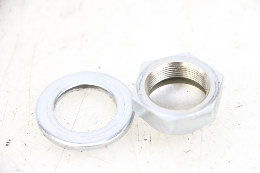 photo de ÉCROU TÉ FOURCHE KAWASAKI ZR 7 750 (1999 - 2004) - Zoom état d’usage