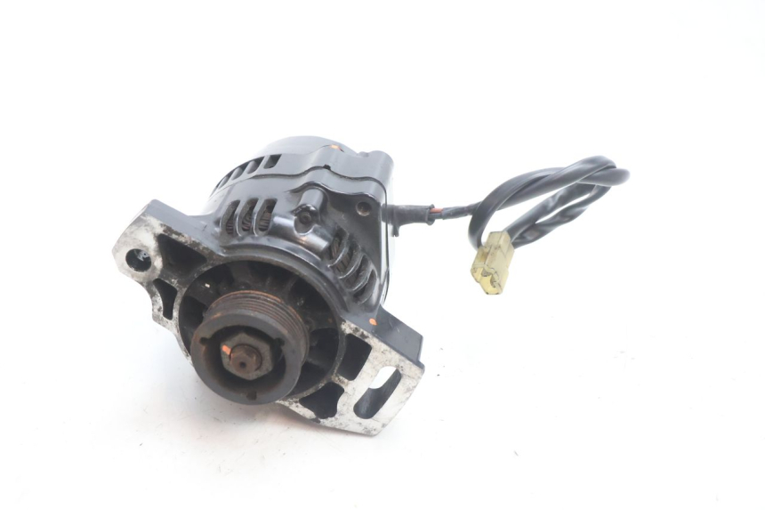 photo de ALTERNATEUR KAWASAKI GPX F ZX750F 750 (1986 - 1990) - Vue principale