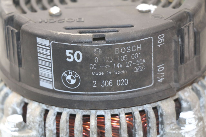 photo de ALTERNATEUR BMW R GS 1150 (1999 - 2004) - Gros plan technique