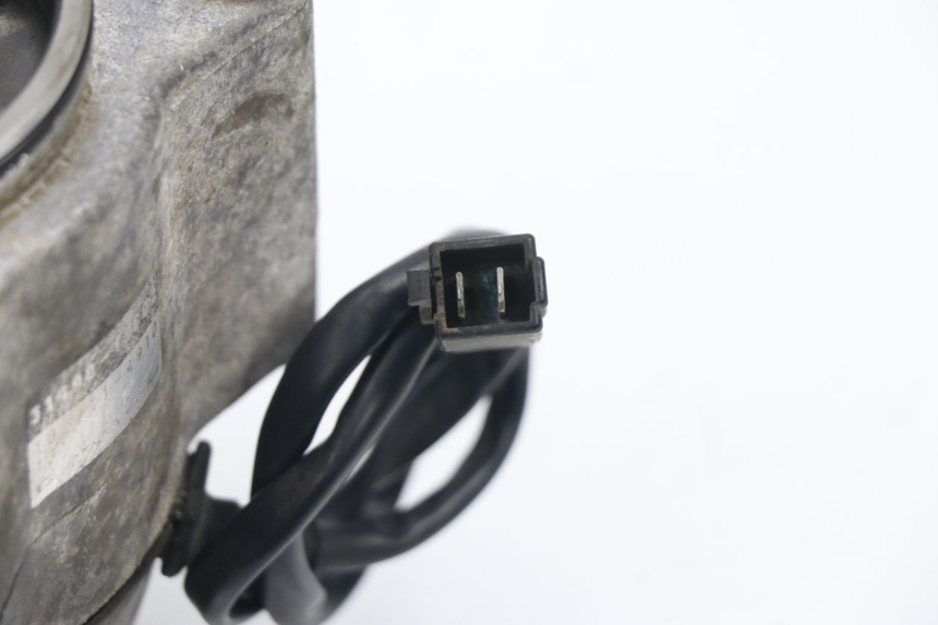 photo de ALTERNATEUR SUZUKI GSXF GSX F 600 (1988 - 1997) - Autre angle de vue