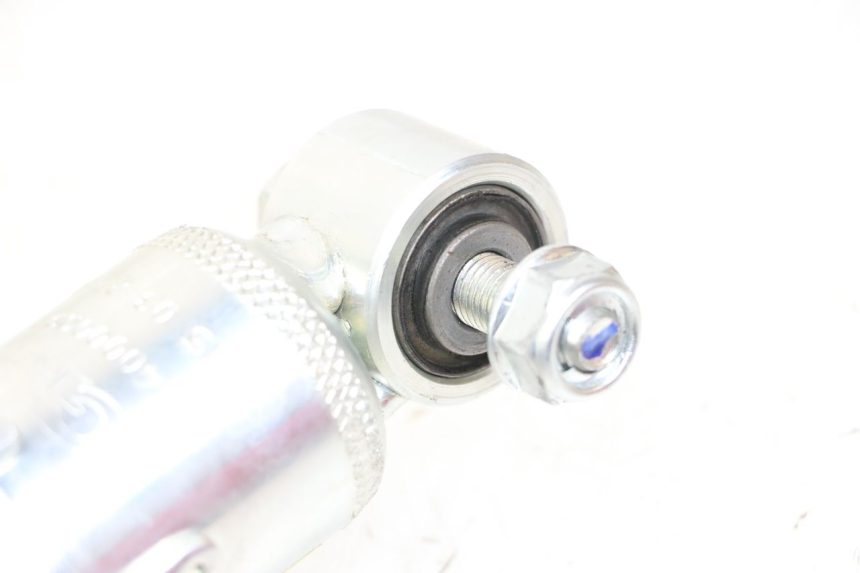 photo de AMORTISSEUR ARRIERE ROYAL ENFIELD SCRAM 411 (2022 - 2024) - Gros plan technique