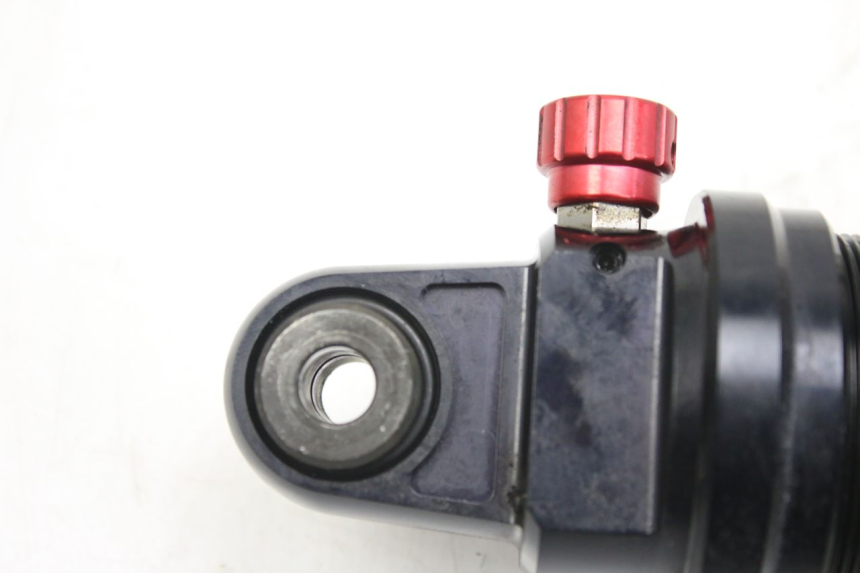 photo de AMORTISSEUR ARRIERE TRIUMPH SPRINT ST 955 (1999 - 2001) - Zoom état d’usage