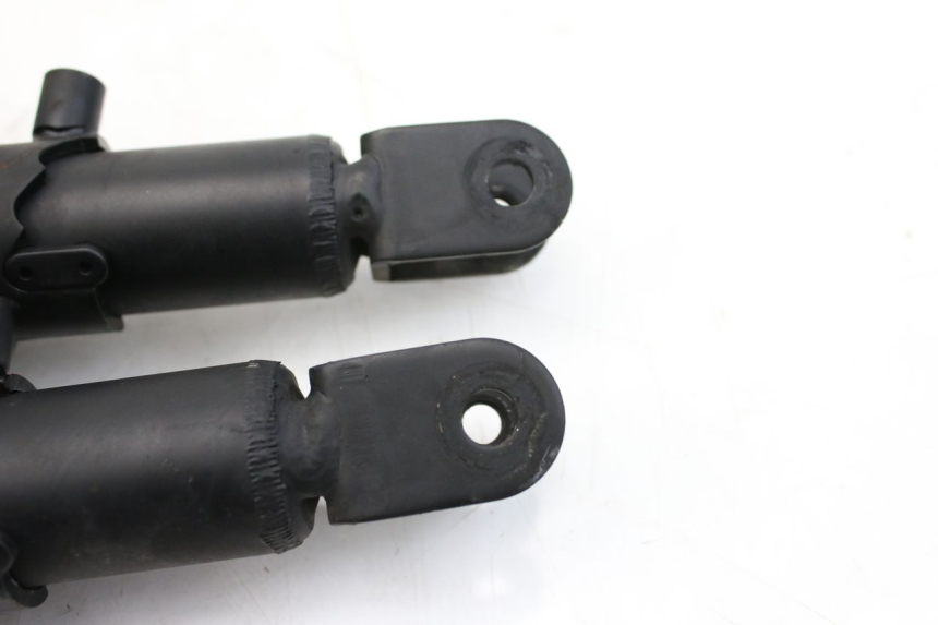 photo de AMORTISSEUR ARRIERE PEUGEOT TWEET 125 (2010 - 2017) - Vue d’ensemble