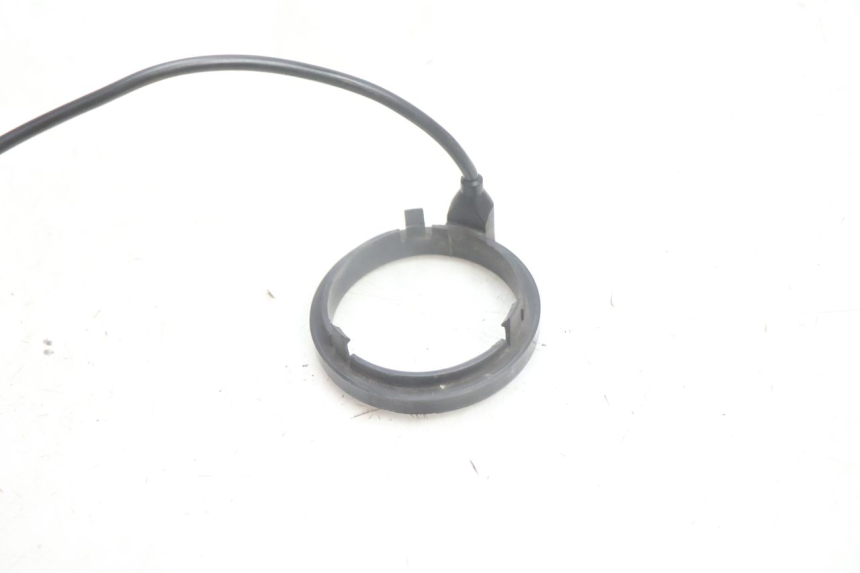 photo de ANTENNE TRANSPONDEUR PIAGGIO LIBERTY 125 (1998 - 2008) - Gros plan technique