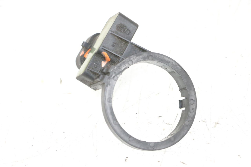 photo de ANTENNE TRANSPONDEUR PIAGGIO MP3 LT 400 (2007 - 2012) - Vue principale