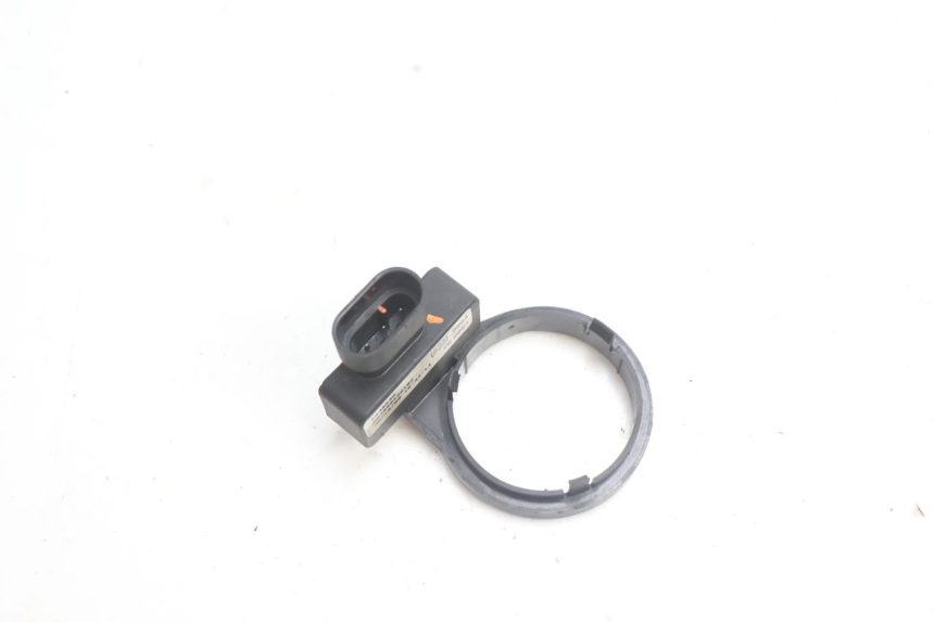 photo de ANTENNE TRANSPONDEUR PIAGGIO MP3 LT 400 (2007 - 2012) - Zoom état d’usage