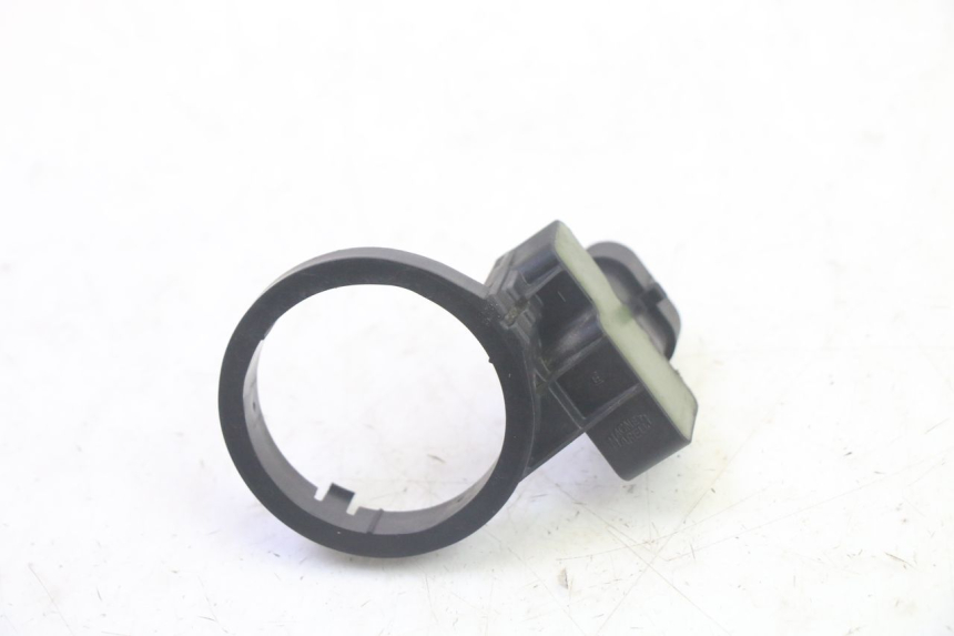 photo de ANTENNE TRANSPONDEUR PIAGGIO MP3 RL 250 (2006 - 2010) - Gros plan technique