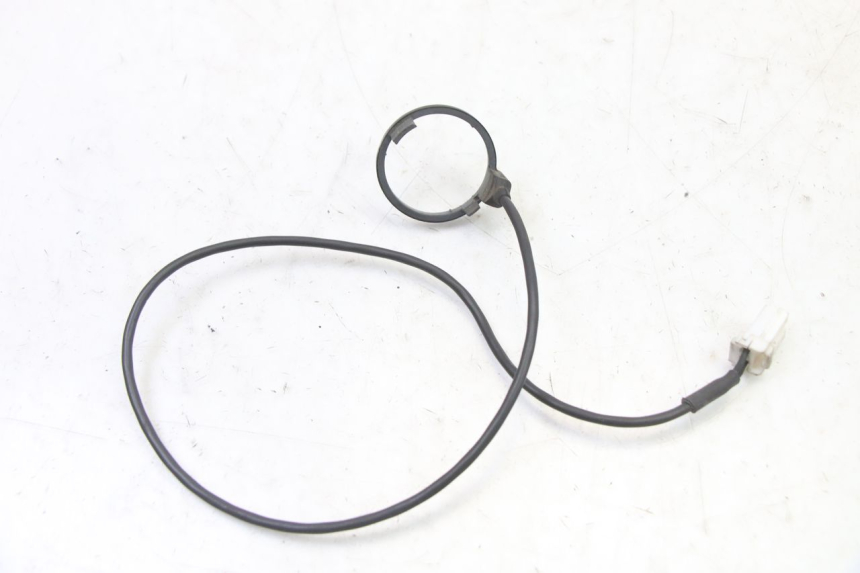 photo de ANTENNE TRANSPONDEUR PEUGEOT SATELIS COMPRESSOR K15 125 (2006 - 2009) - Autre angle de vue