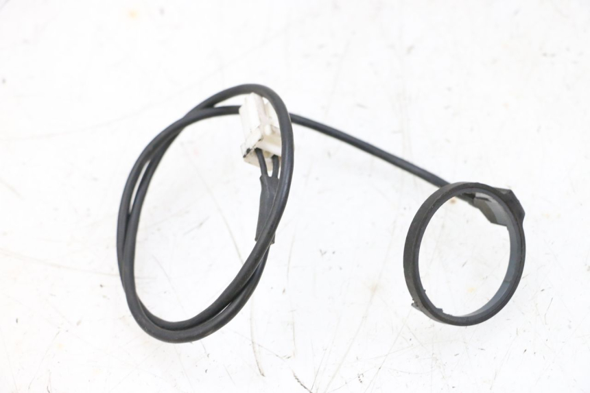 photo de ANTENNE TRANSPONDEUR PEUGEOT SATELIS 125 (2006 - 2009) - Autre angle de vue