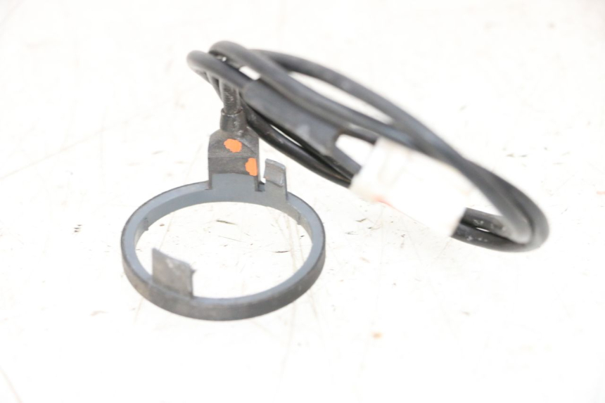 photo de ANTENNE TRANSPONDEUR PEUGEOT SATELIS 125 (2006 - 2009) - Zoom état d’usage