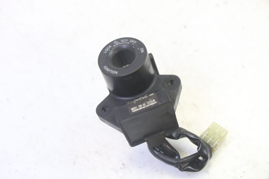 photo de ANTENNE TRANSPONDEUR YAMAHA X-MAX XMAX 250 (2006 - 2009) - Autre angle de vue