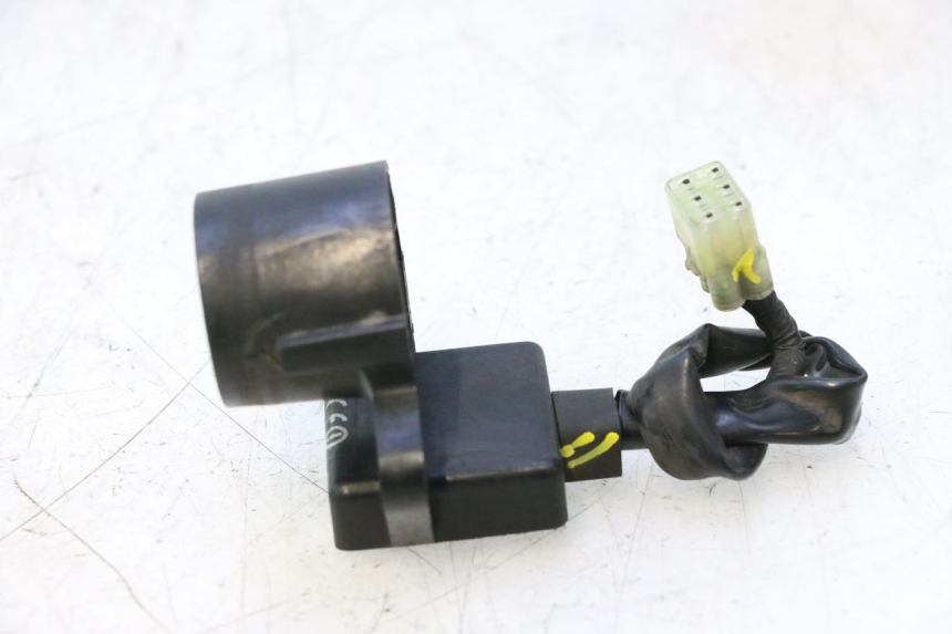 photo de ANTENNE TRANSPONDEUR YAMAHA XMAX X-MAX 125 (2006 - 2009) - Gros plan technique