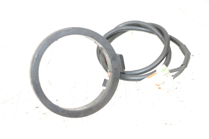 photo de ANTENNE TRANSPONDEUR PIAGGIO X8 125 (2004 - 2007) - Vue principale