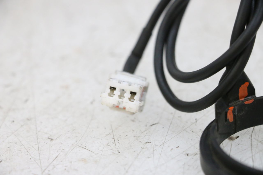 photo de ANTENNE TRANSPONDEUR PIAGGIO X8 125 (2004 - 2007) - Zoom état d’usage