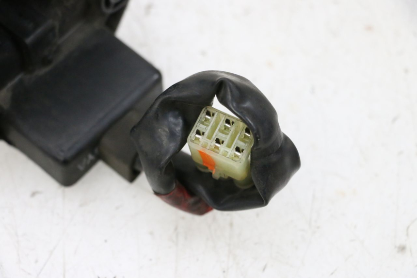 photo de ANTENNE TRANSPONDEUR YAMAHA YP MAJESTY 400 (2004 - 2008) - Zoom état d’usage