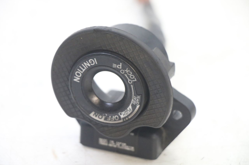 photo de ANTENNE TRANSPONDEUR YAMAHA YP X-MAX XMAX 400 (2014 - 2017) - Zoom état d’usage