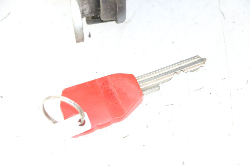 photo de ANTI VOL PEUGEOT SPEEDFIGHT 100 (1997 - 2007) - Points de fixation