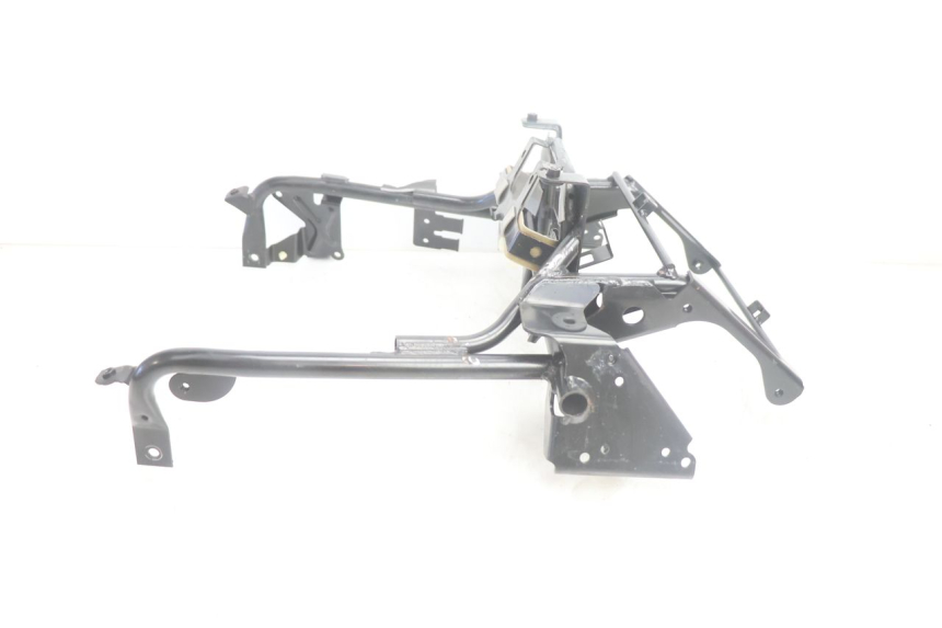 photo de ARAIGNEE FACE AVANT SUZUKI BURGMAN EXECUTIVE ABS 650 (2006 - 2012) - Détail de la pièce