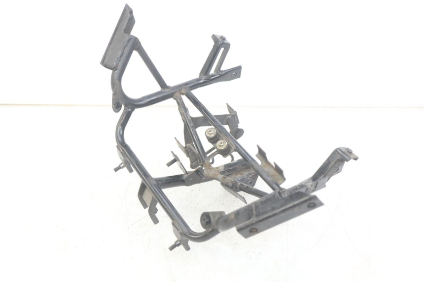 photo de ARAIGNEE FACE AVANT KYMCO DINK STREET 125 (2009 - 2014) - Gros plan technique