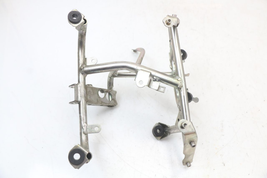 photo de ARAIGNEE FACE AVANT HONDA PCX (JF28) 125 (2009 - 2011) - Autre angle de vue
