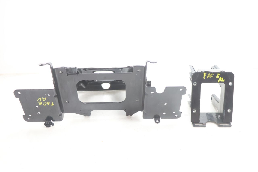 photo de ARAIGNEE FACE AVANT HARLEY DAVIDSON ROAD GLIDE FLTRXSE 1920 (2018 - 2022) - Points de fixation