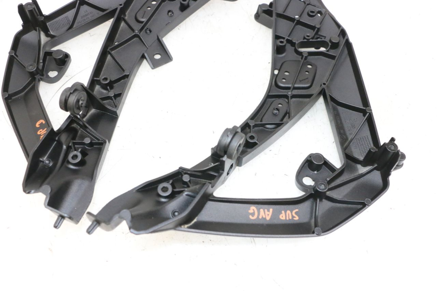 photo de ARAIGNEE TETE DE FOURCHE BMW R GS 1250 (2021 - 2024) - Gros plan technique